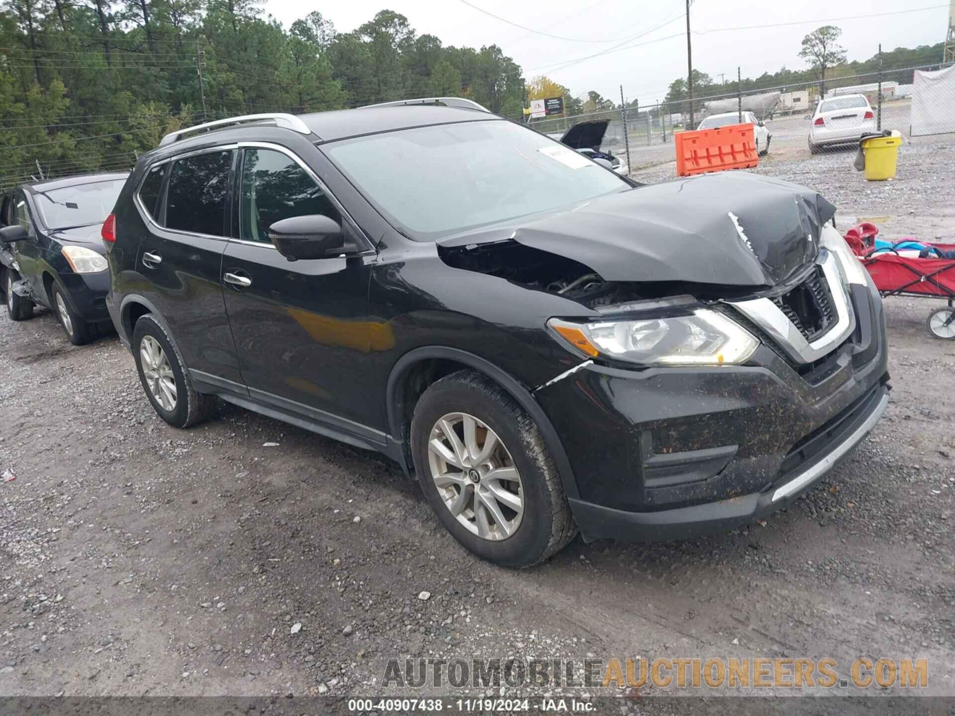 KNMAT2MT1HP599795 NISSAN ROGUE 2017