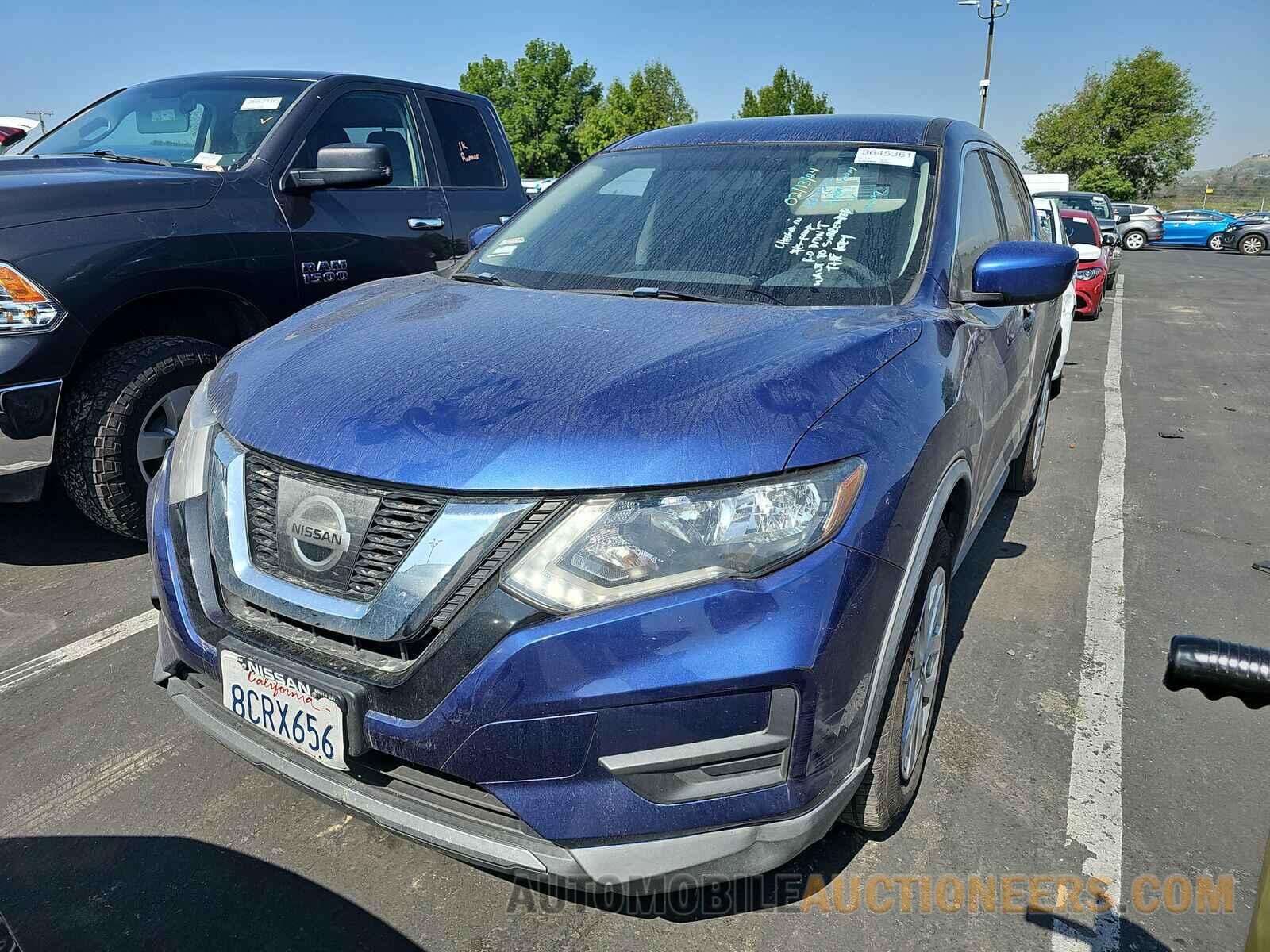 KNMAT2MT1HP607202 Nissan Rogue 2017