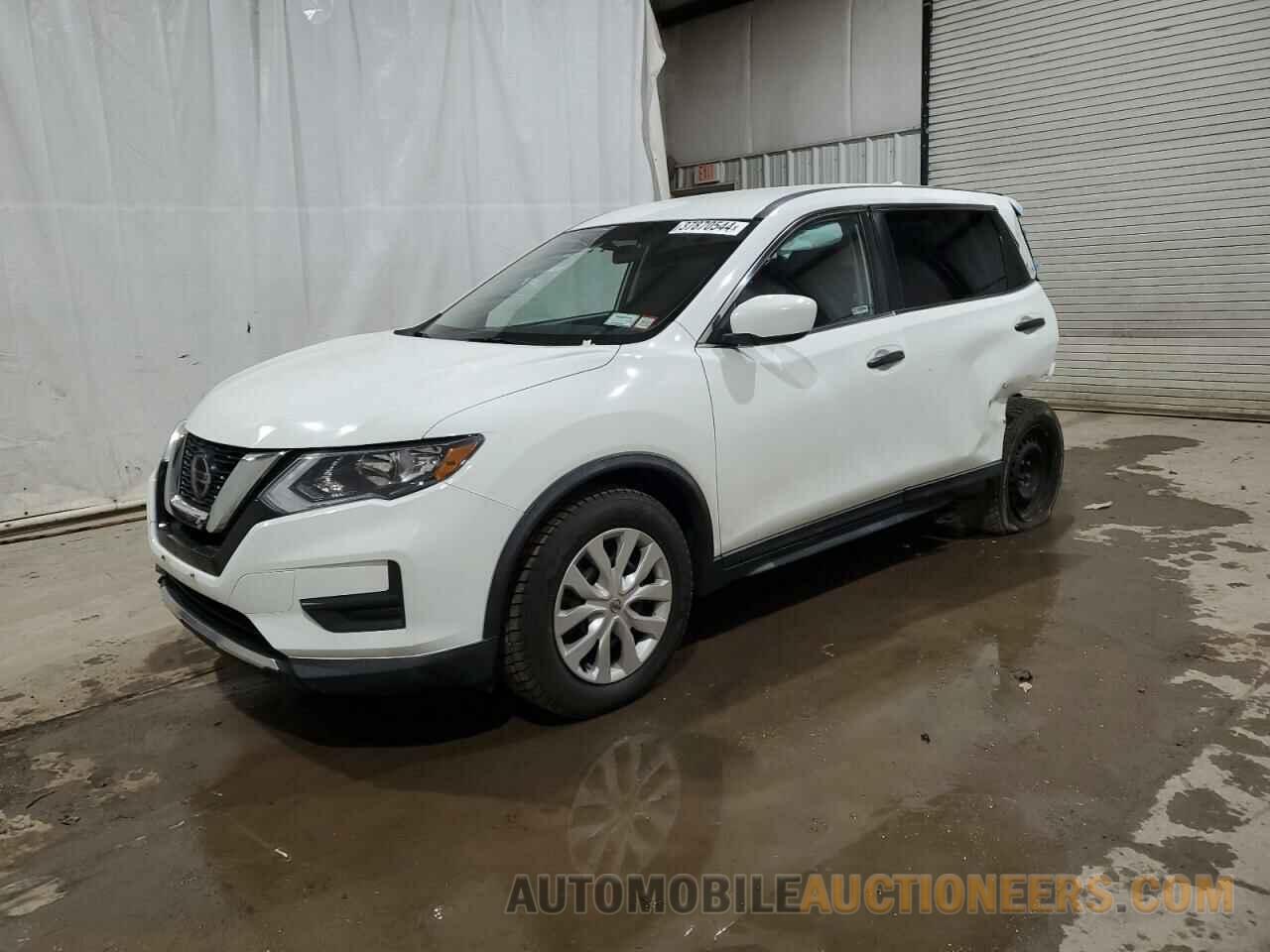 KNMAT2MT1JP586292 NISSAN ROGUE 2018