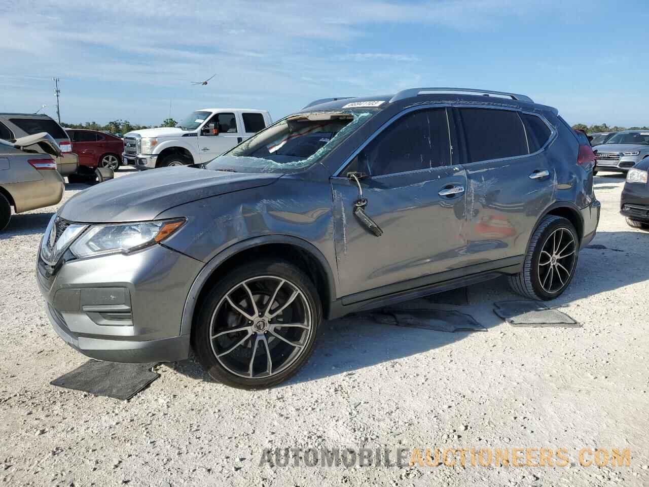 KNMAT2MT2JP504795 NISSAN ROGUE 2018