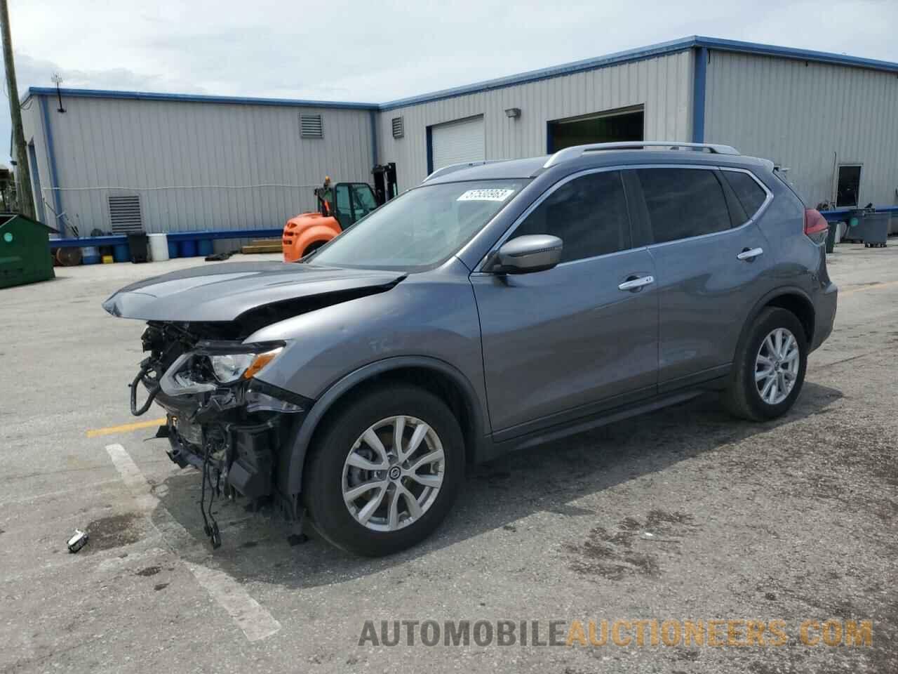 KNMAT2MT2JP565709 NISSAN ROGUE 2018