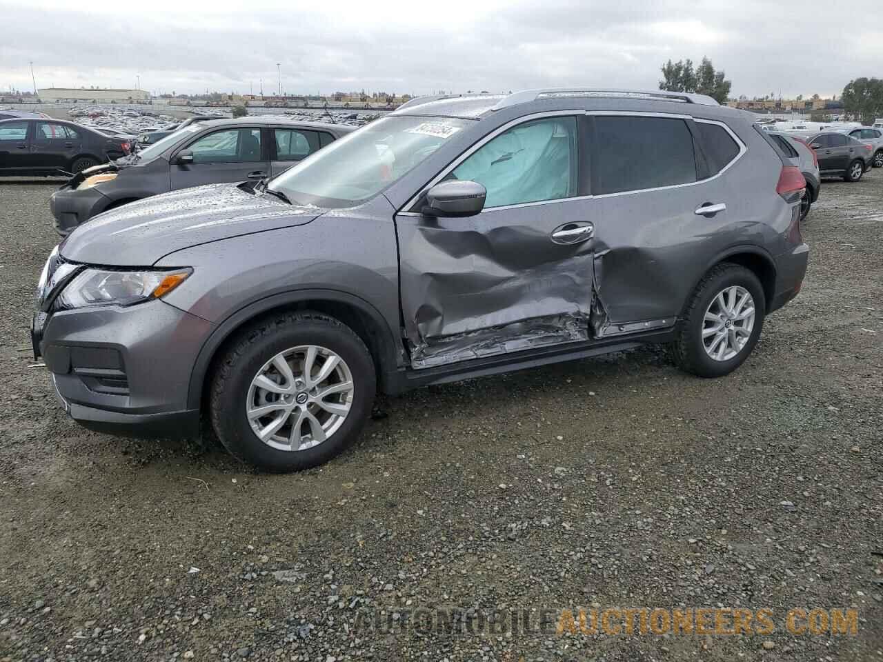 KNMAT2MT2JP573339 NISSAN ROGUE 2018