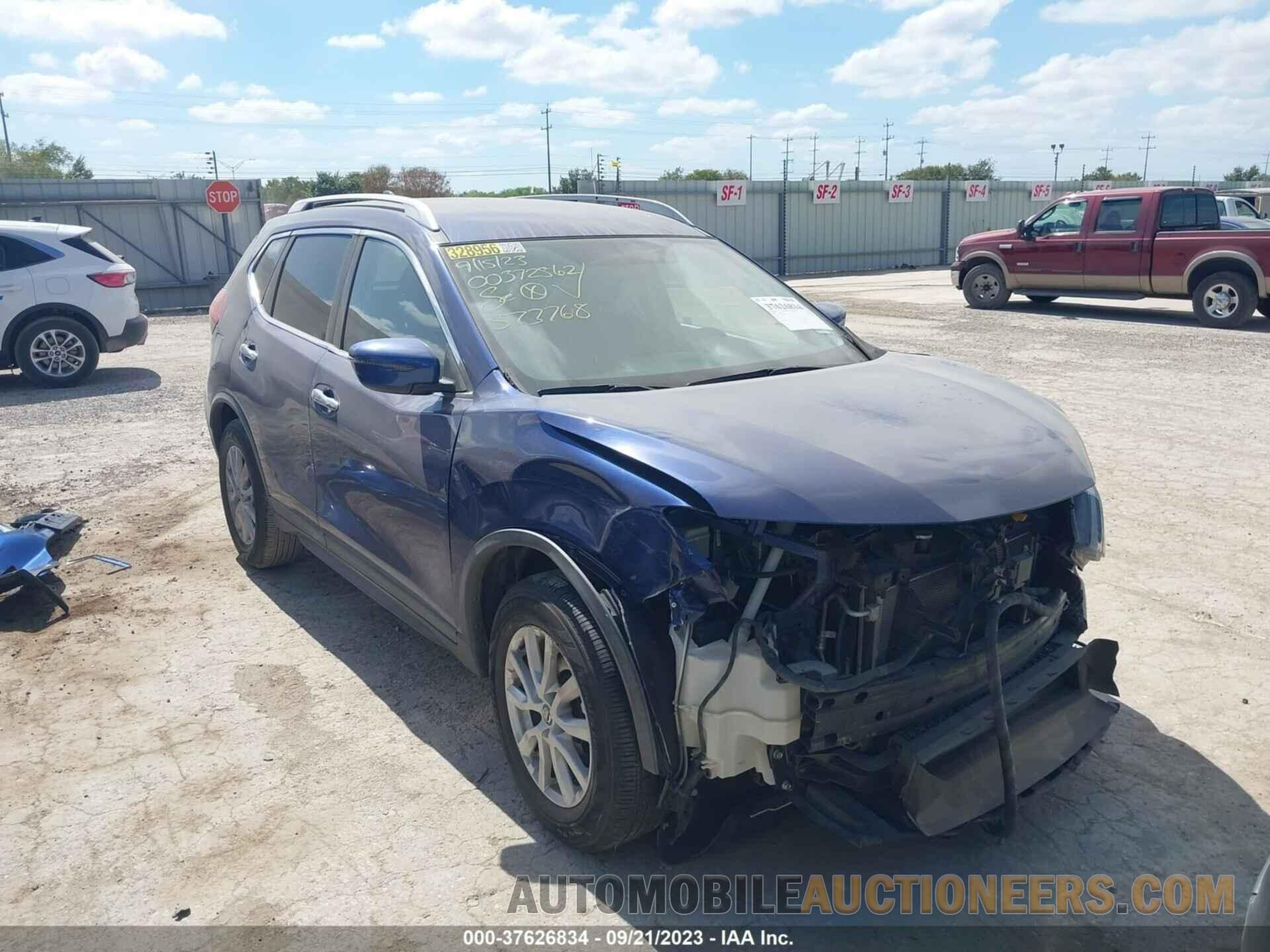 KNMAT2MT3JP573768 NISSAN ROGUE 2018