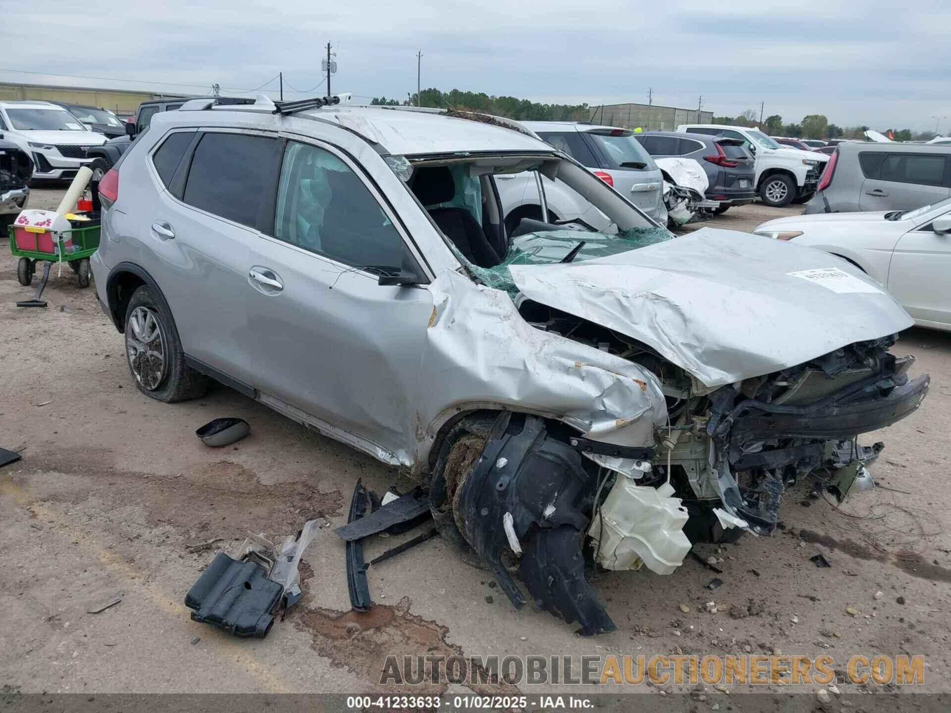 KNMAT2MT4HP509491 NISSAN ROGUE 2017