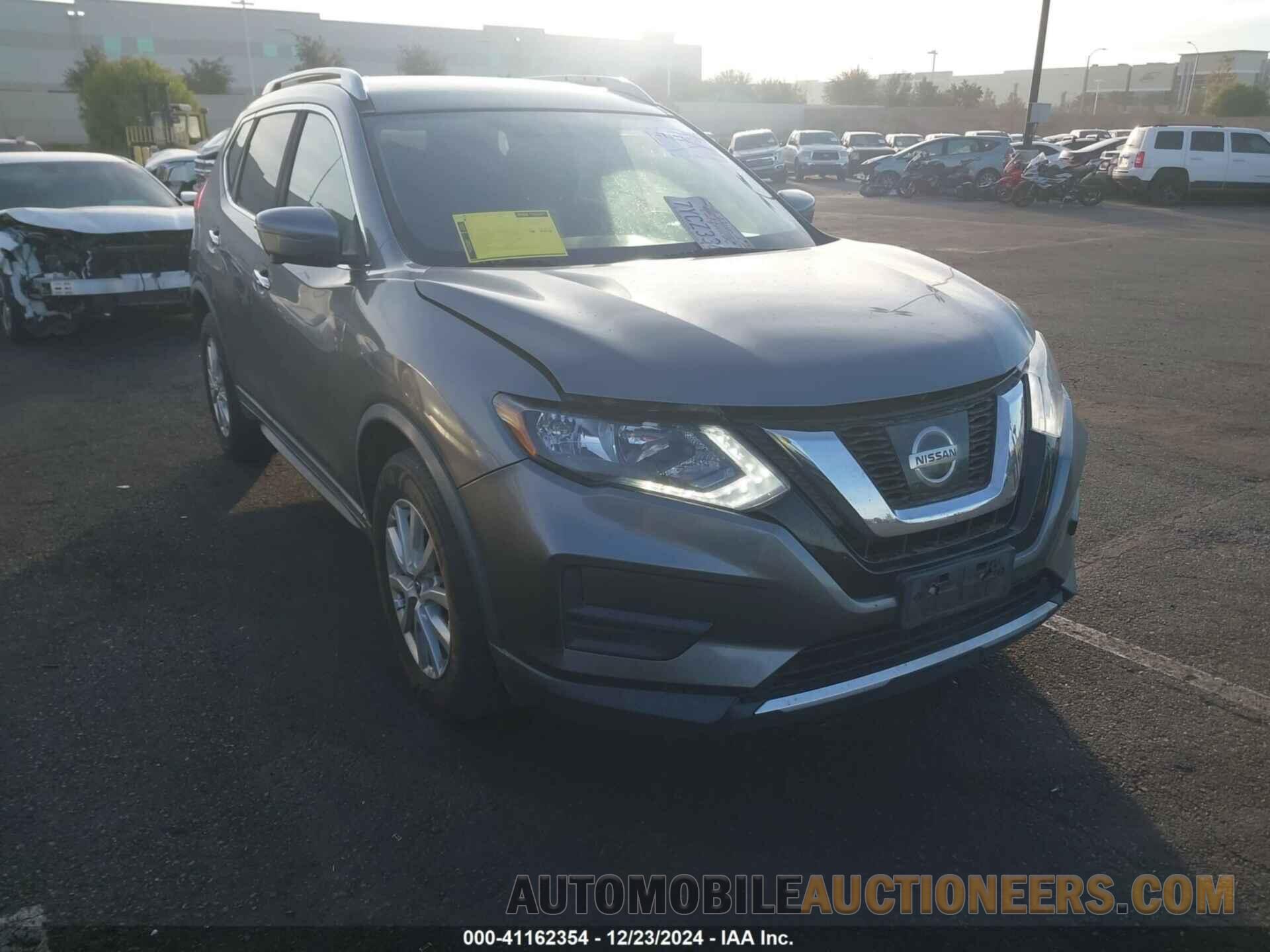 KNMAT2MT4HP582411 NISSAN ROGUE 2017