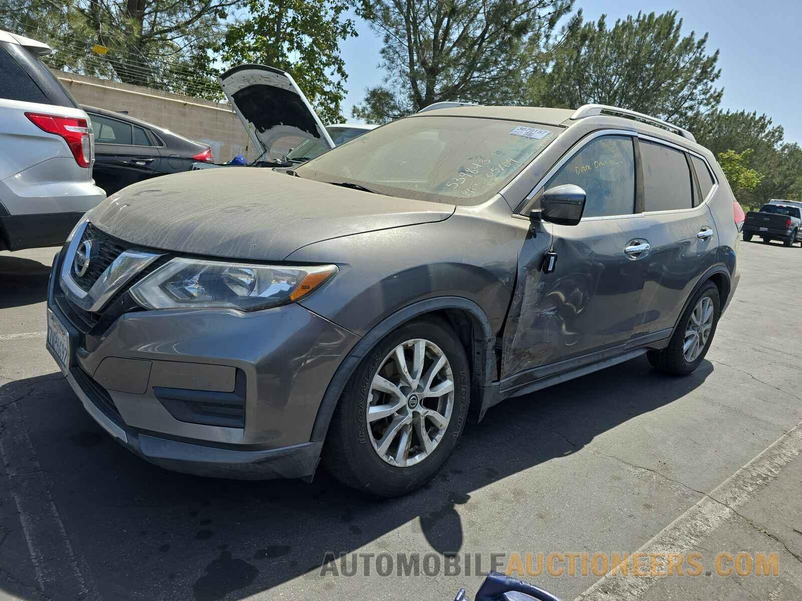 KNMAT2MT5HP539843 Nissan Rogue 2017