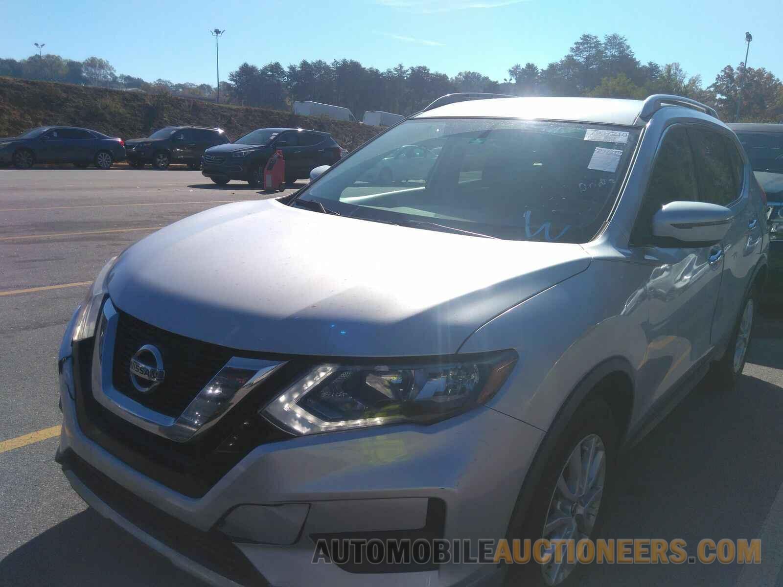 KNMAT2MT5HP563897 Nissan Rogue 2017