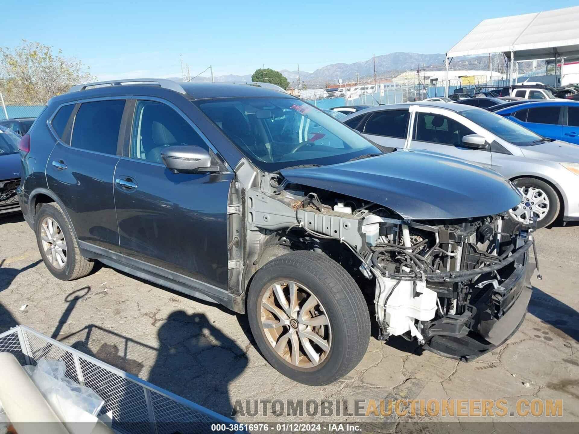 KNMAT2MT6JP527769 NISSAN ROGUE 2018