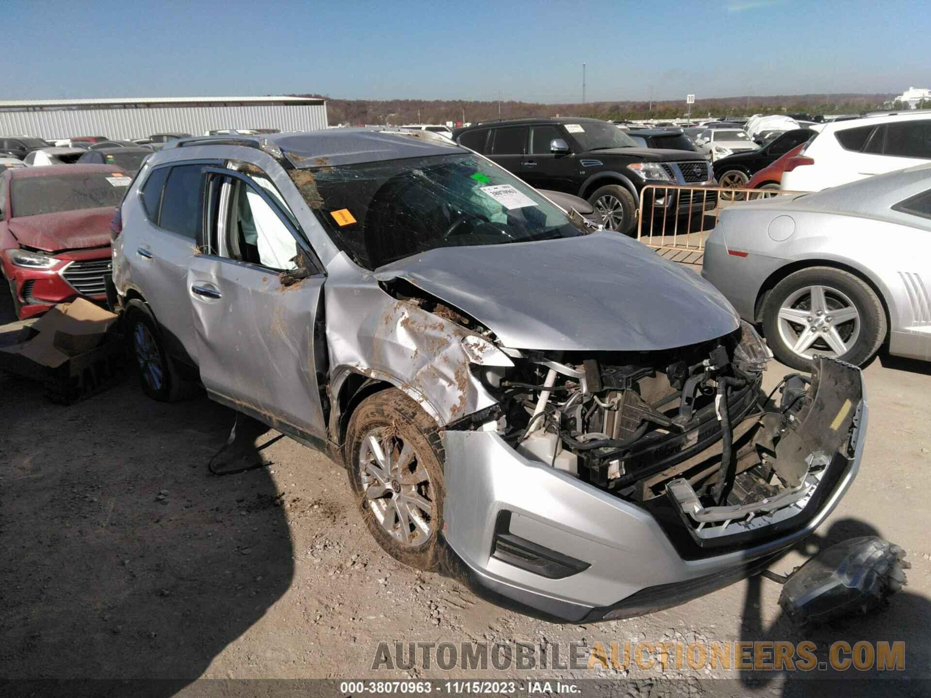 KNMAT2MT6JP533202 NISSAN ROGUE 2018