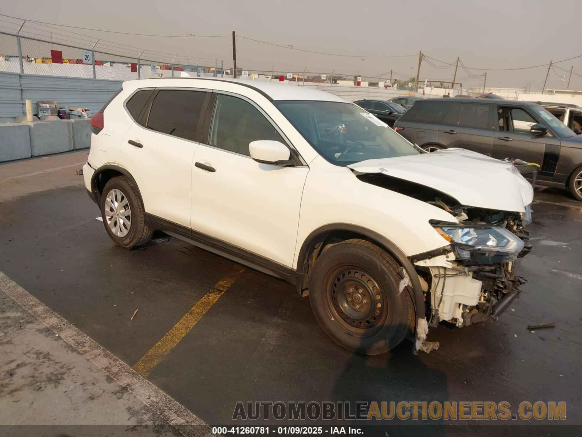 KNMAT2MT6JP557726 NISSAN ROGUE 2018