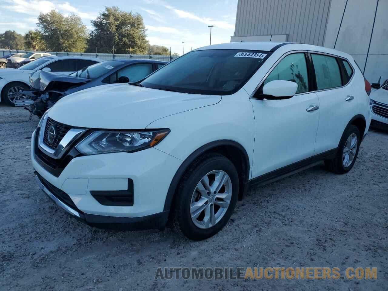 KNMAT2MT6JP563025 NISSAN ROGUE 2018