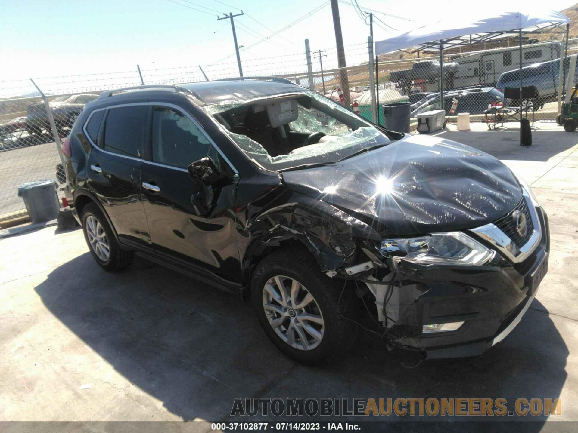 KNMAT2MT6JP584117 NISSAN ROGUE 2018