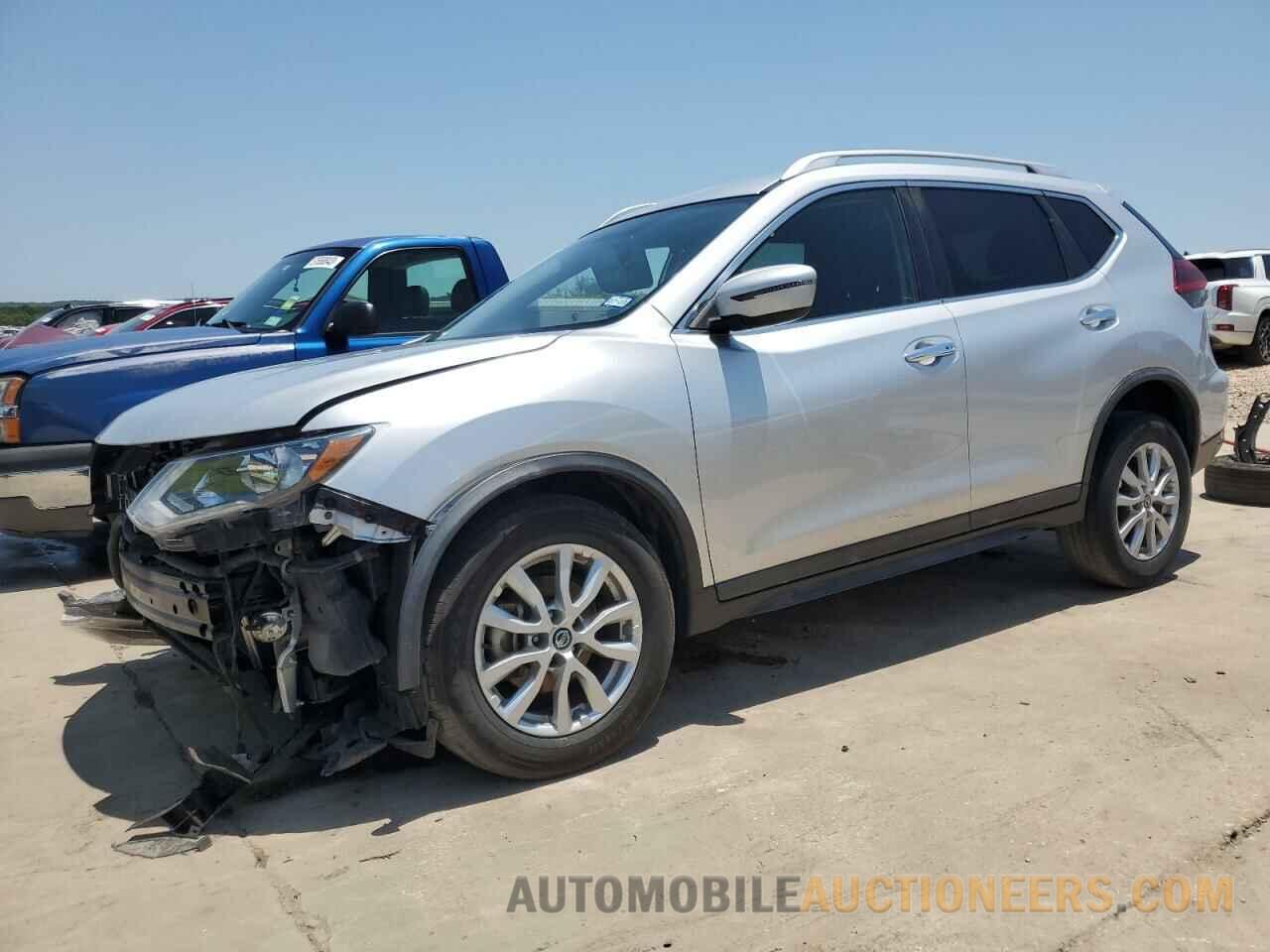 KNMAT2MT6JP593657 NISSAN ROGUE 2018