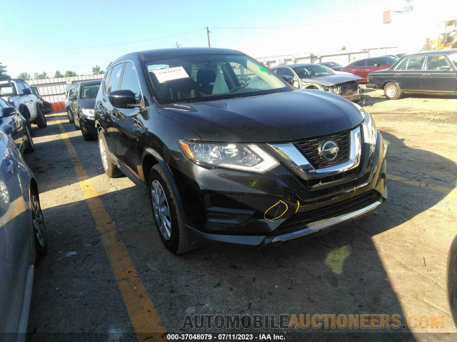 KNMAT2MT7JP608957 NISSAN ROGUE 2018