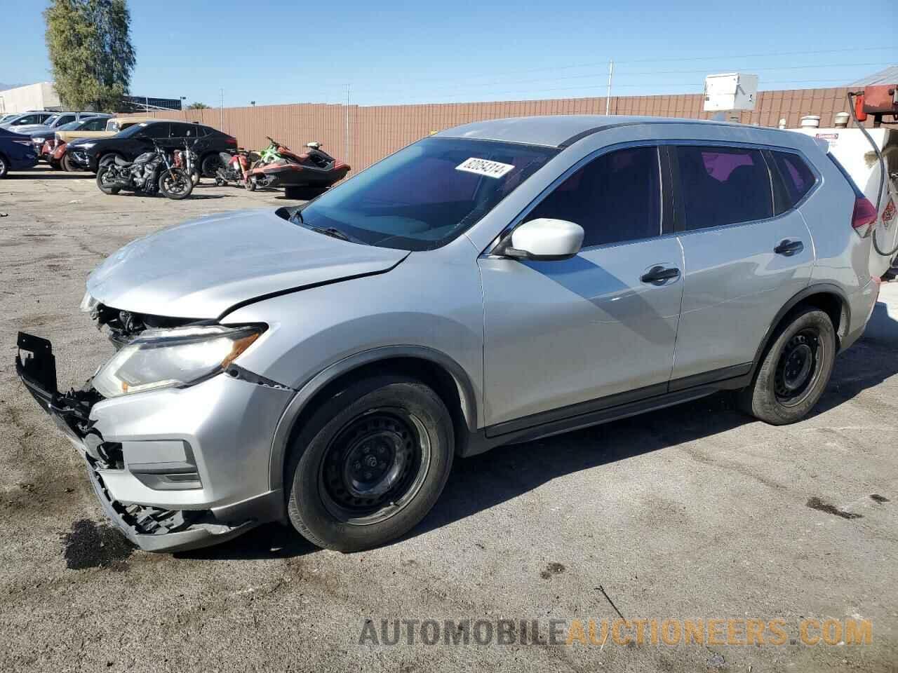 KNMAT2MT8HP569032 NISSAN ROGUE 2017