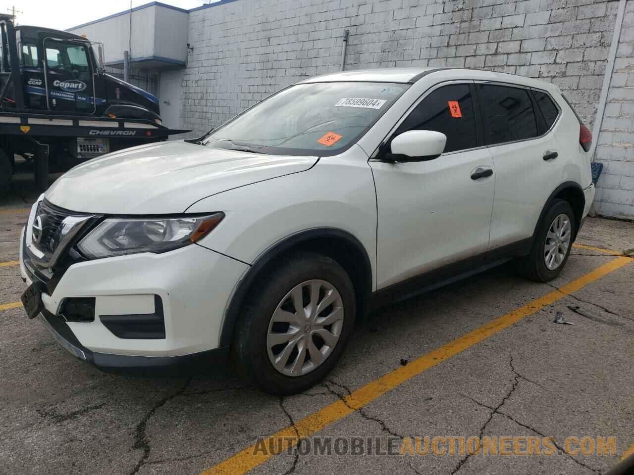 KNMAT2MT8HP570892 NISSAN ROGUE 2017