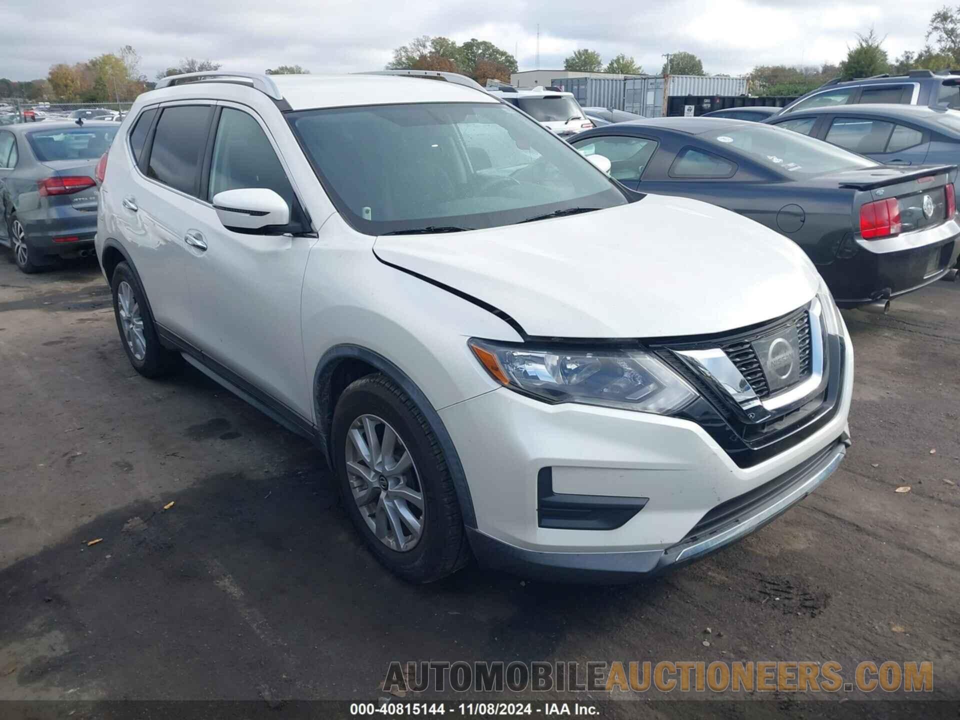 KNMAT2MT8HP601123 NISSAN ROGUE 2017