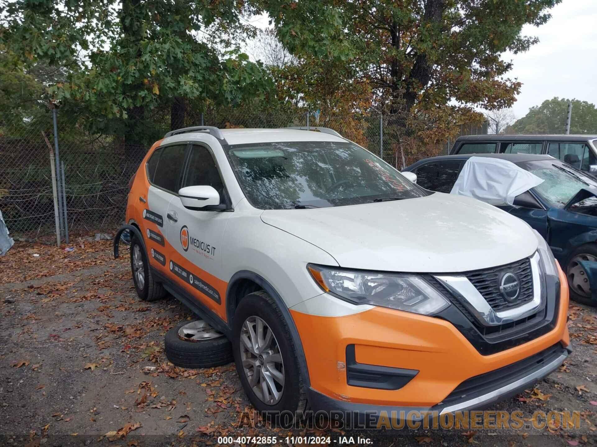 KNMAT2MT8JP613925 NISSAN ROGUE 2018