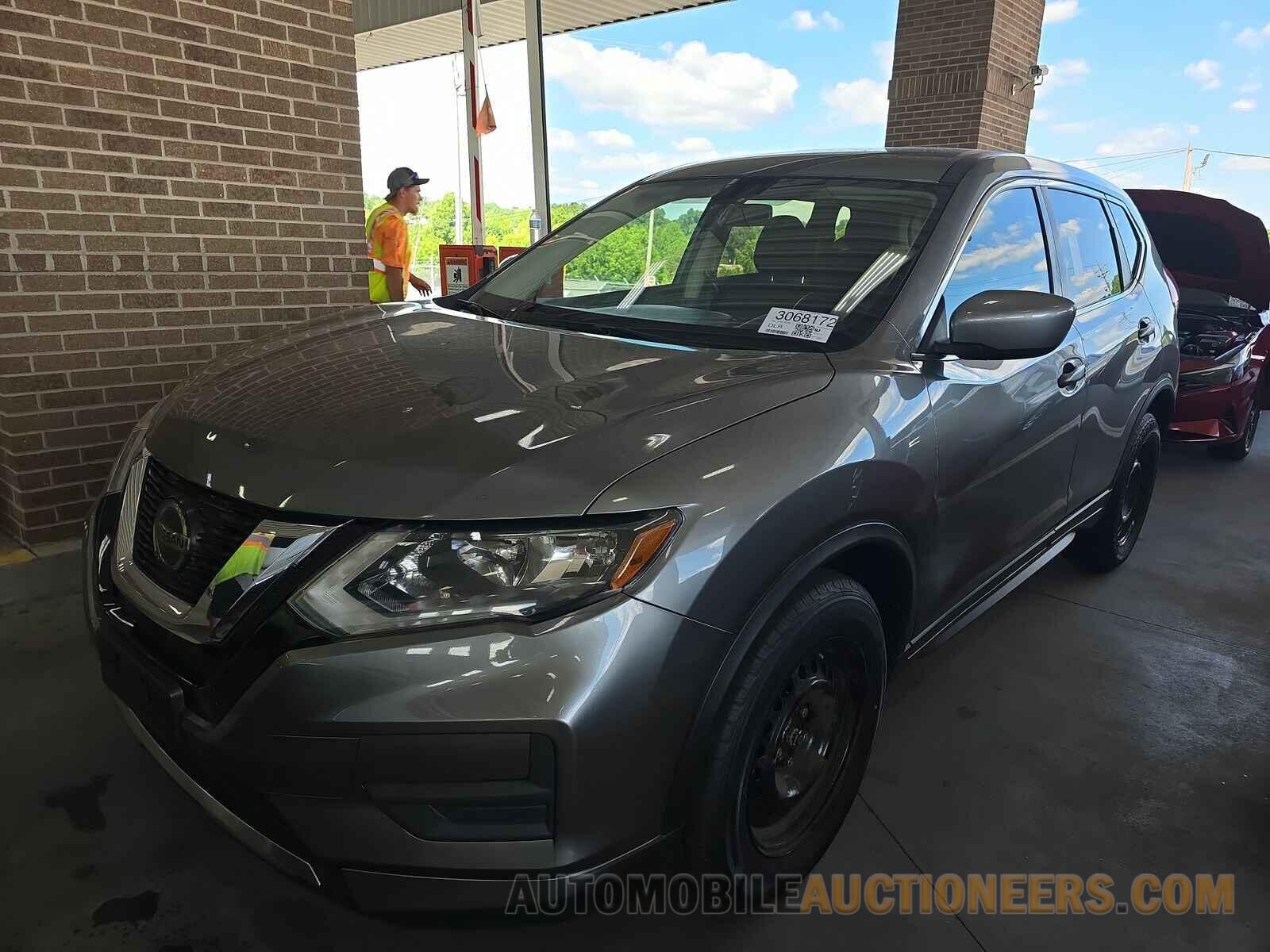 KNMAT2MT8JP617375 Nissan Rogue 2018