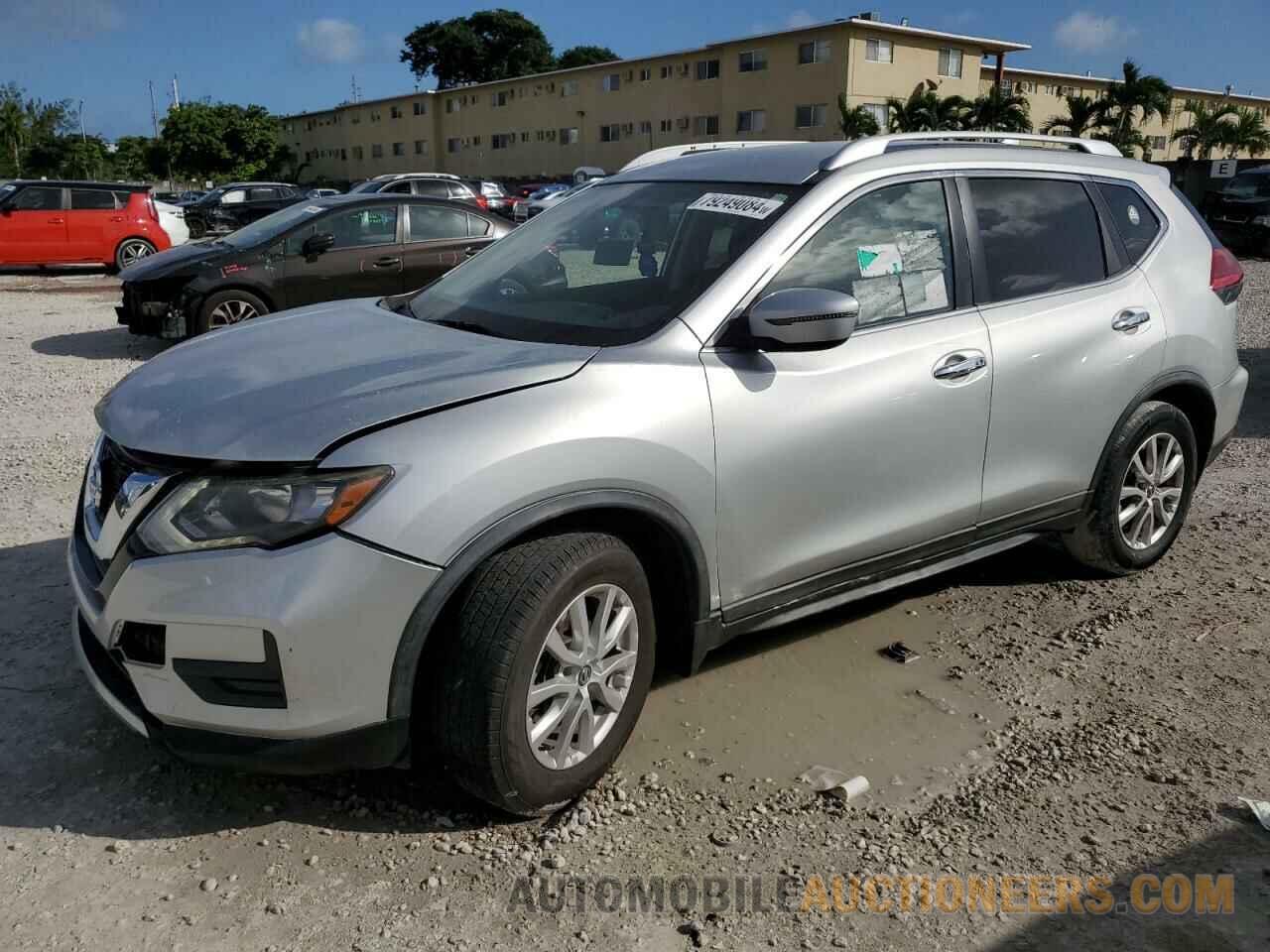 KNMAT2MT9HP617699 NISSAN ROGUE 2017