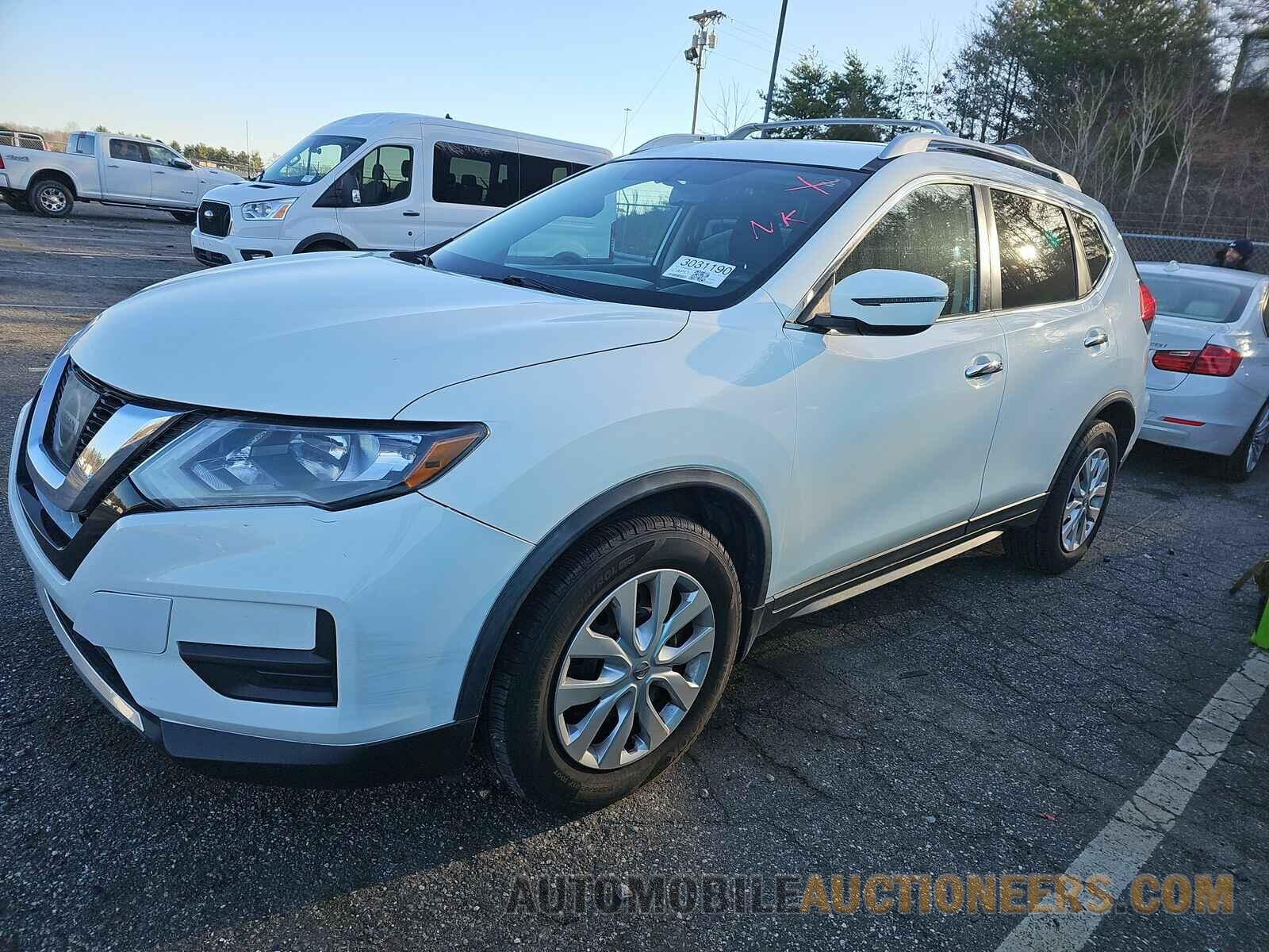 KNMAT2MTXHP583353 Nissan Rogue 2017