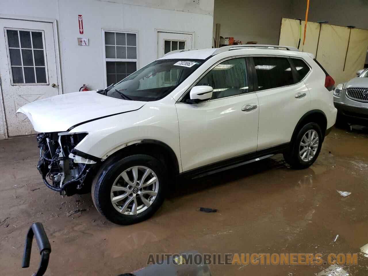 KNMAT2MV0JP578928 NISSAN ROGUE 2018