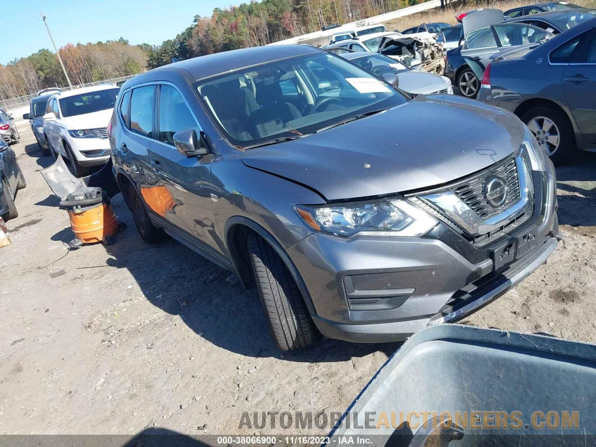 KNMAT2MV0JP581456 NISSAN ROGUE 2018