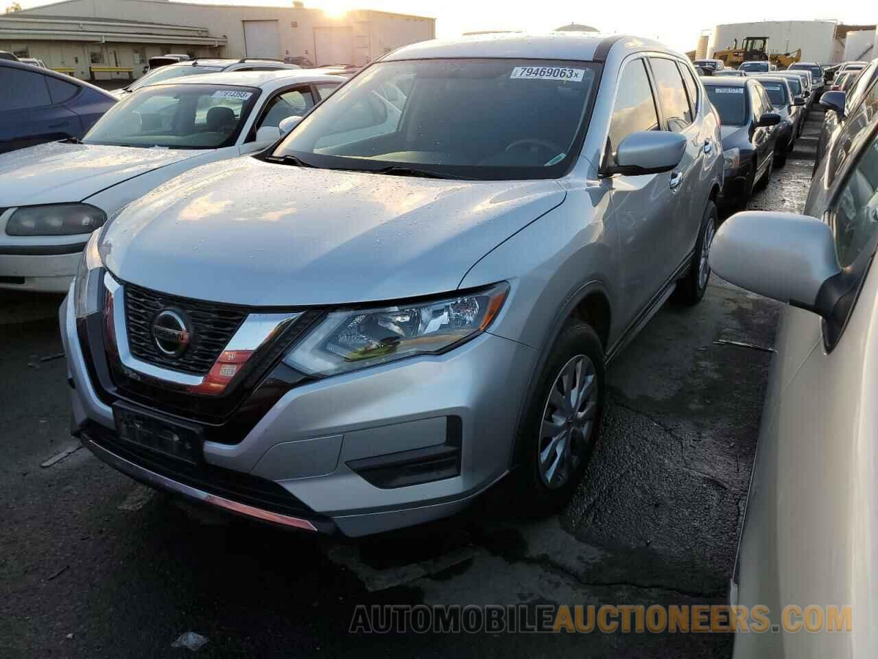 KNMAT2MV1JP521184 NISSAN ROGUE 2018