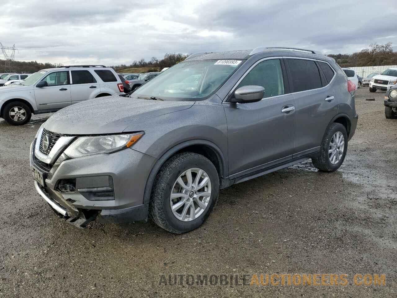 KNMAT2MV1JP585290 NISSAN ROGUE 2018