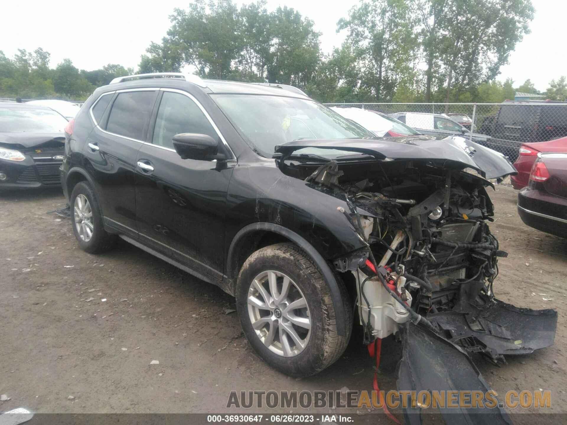 KNMAT2MV1JP588013 NISSAN ROGUE 2018