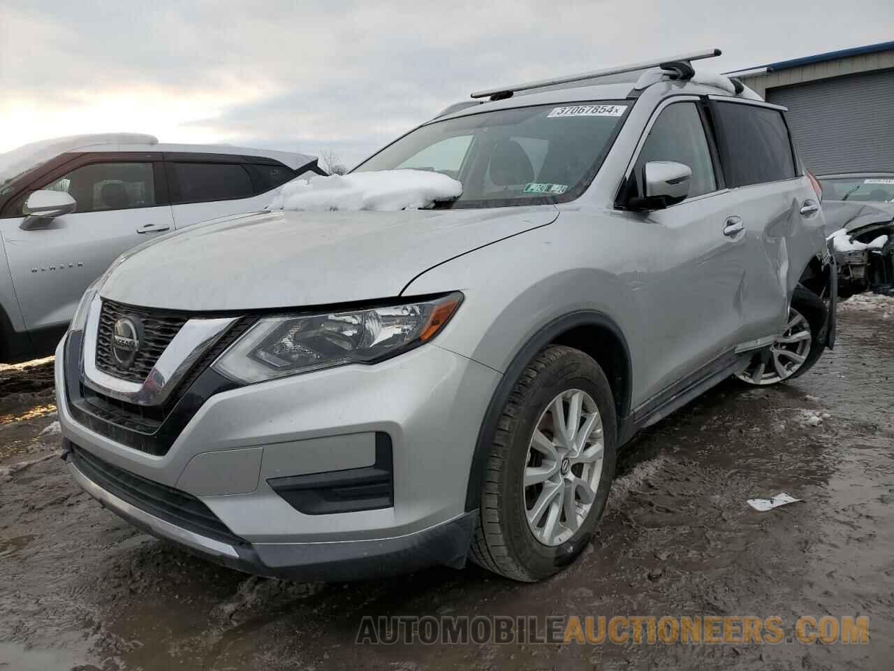 KNMAT2MV1JP590893 NISSAN ROGUE 2018