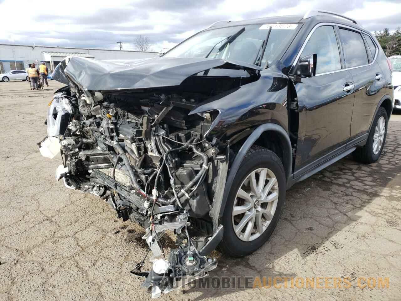 KNMAT2MV1JP620605 NISSAN ROGUE 2018