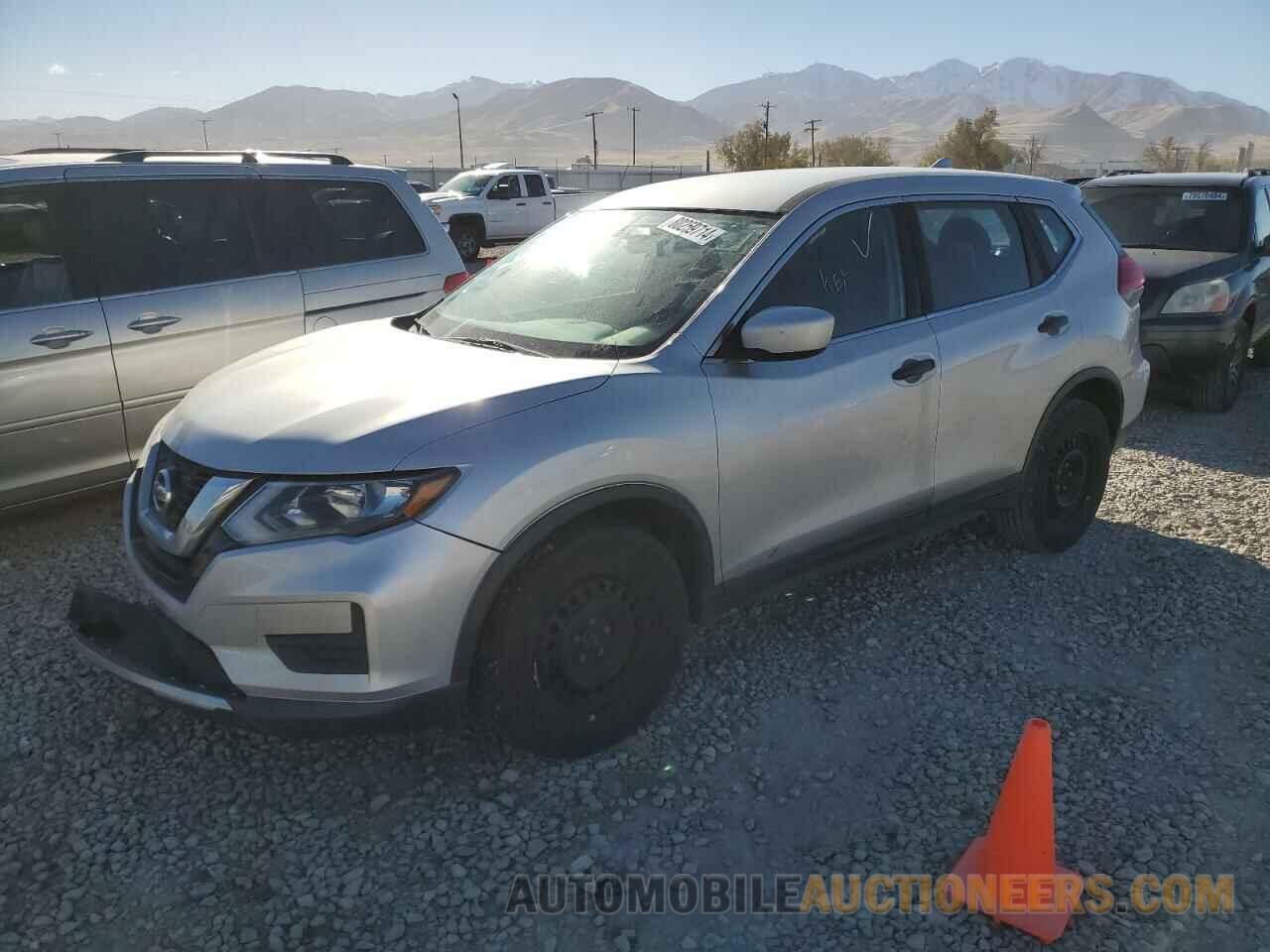 KNMAT2MV2HP533869 NISSAN ROGUE 2017