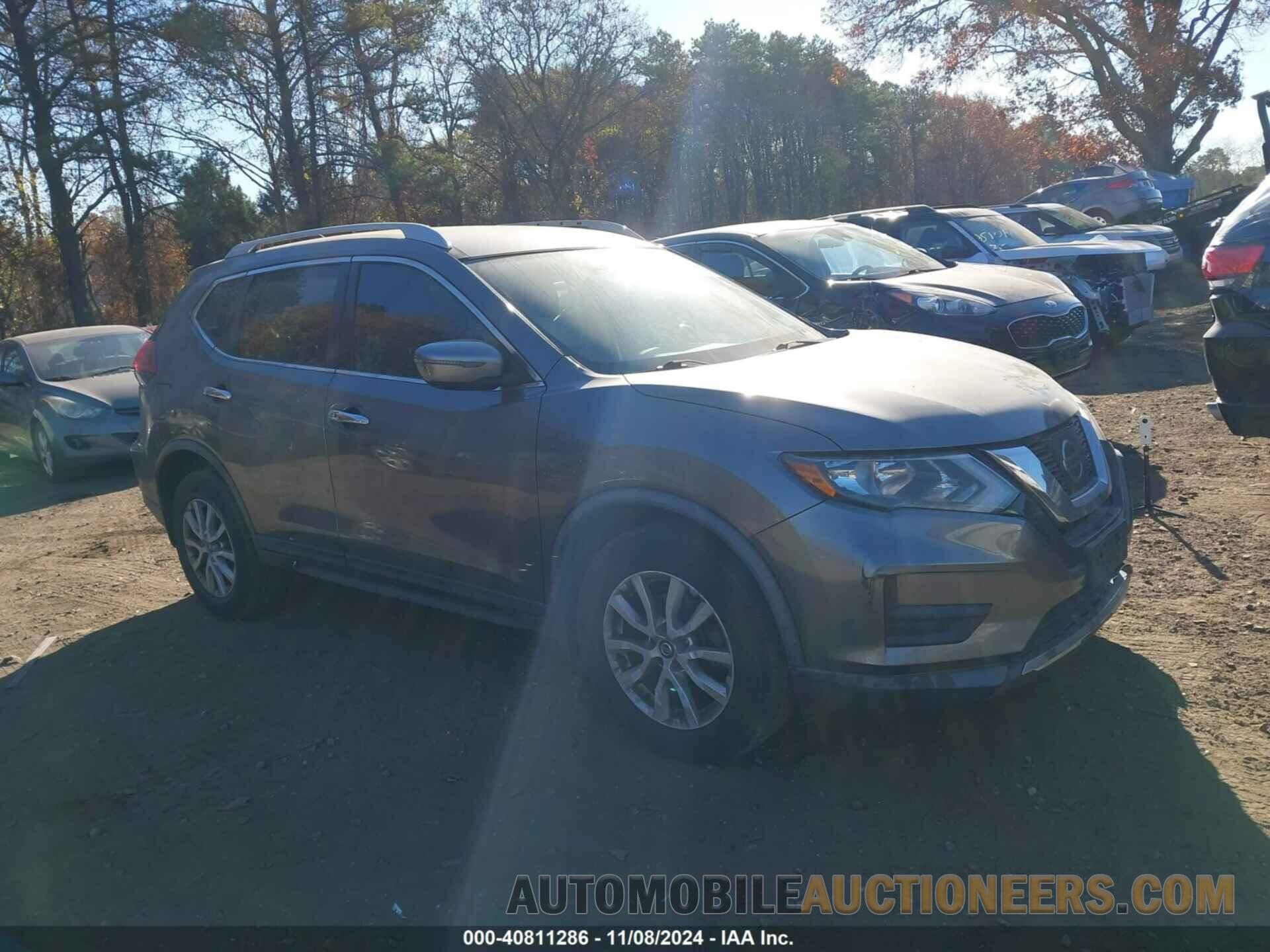 KNMAT2MV2HP611633 NISSAN ROGUE 2017