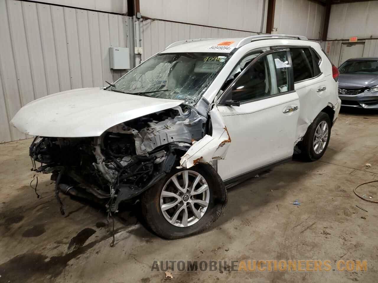 KNMAT2MV3HP551104 NISSAN ROGUE 2017