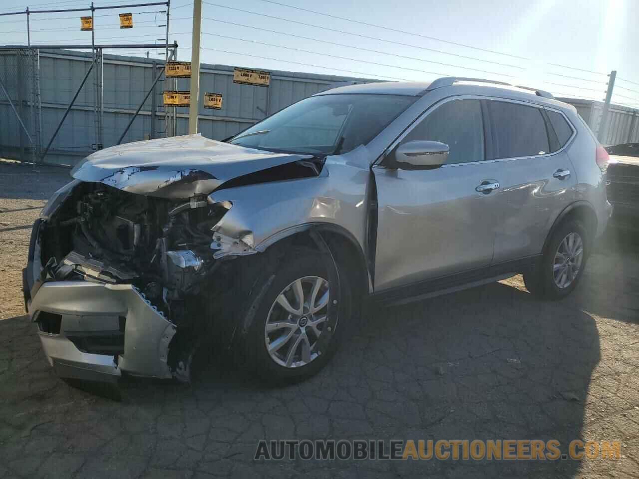 KNMAT2MV3HP611334 NISSAN ROGUE 2017