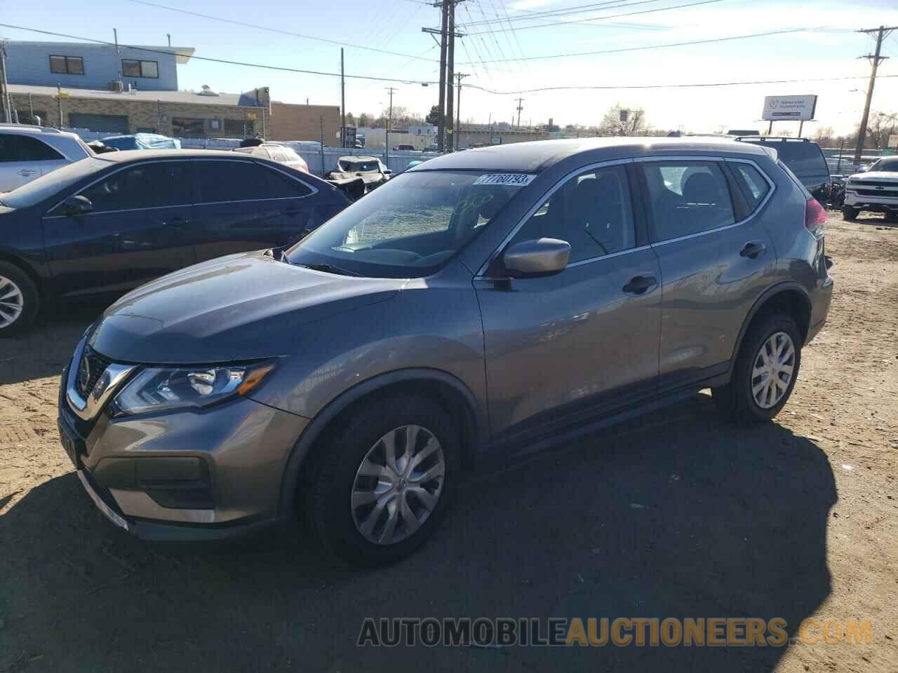 KNMAT2MV3JP512809 NISSAN ROGUE 2018