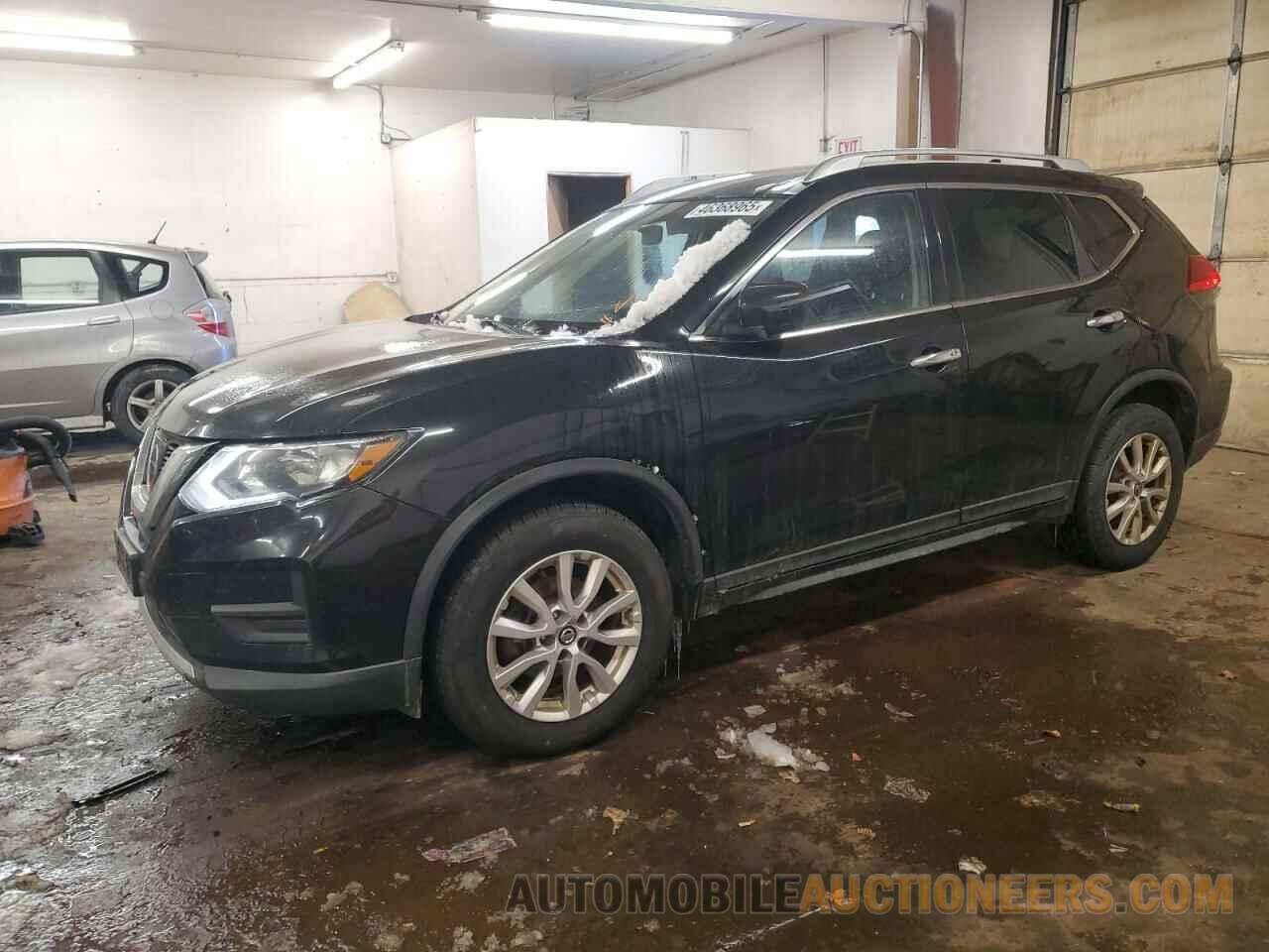 KNMAT2MV4HP580725 NISSAN ROGUE 2017