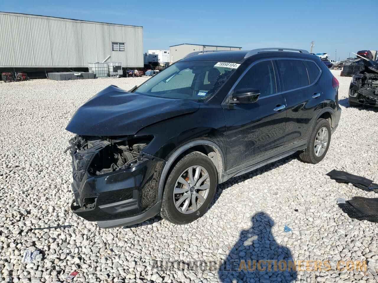 KNMAT2MV4JP508137 NISSAN ROGUE 2018