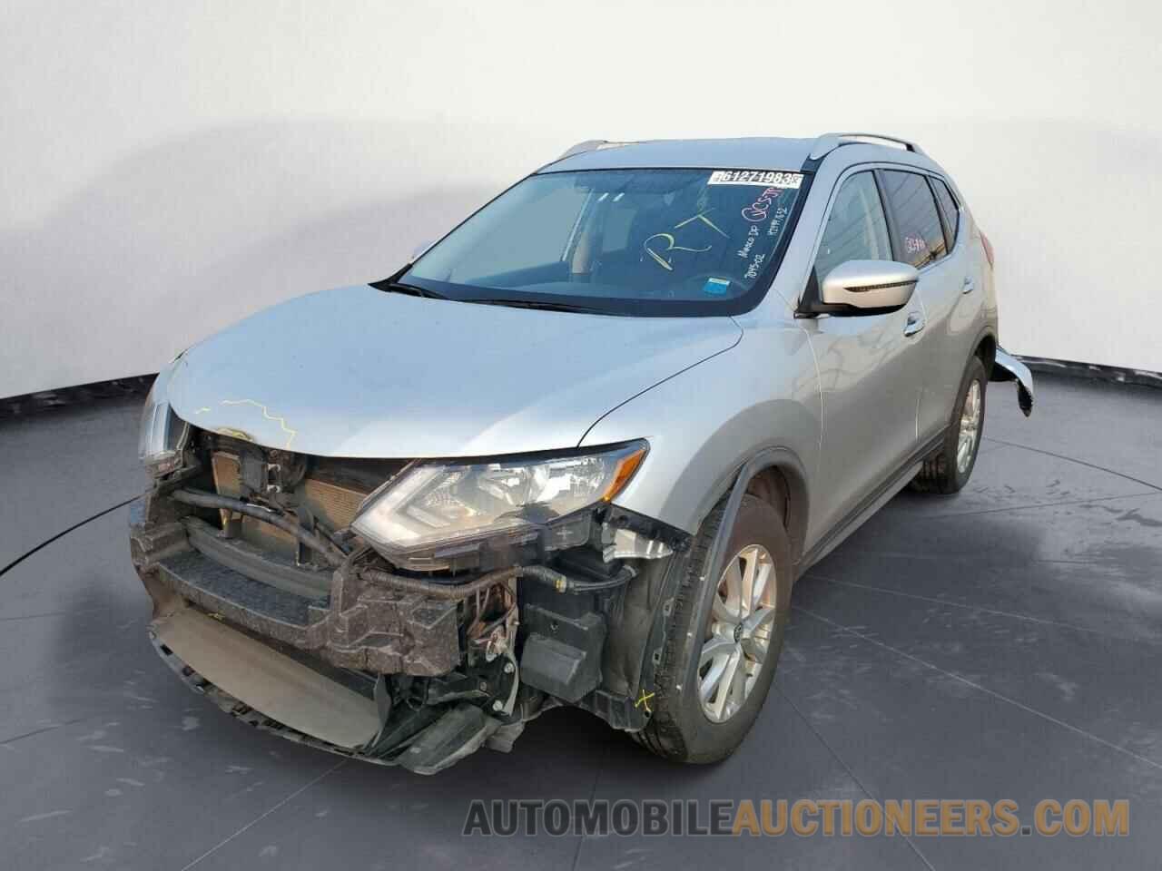 KNMAT2MV4JP608271 NISSAN ROGUE 2018