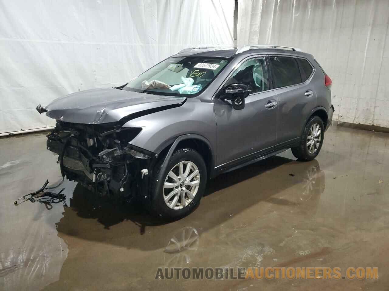 KNMAT2MV6HP602885 NISSAN ROGUE 2017