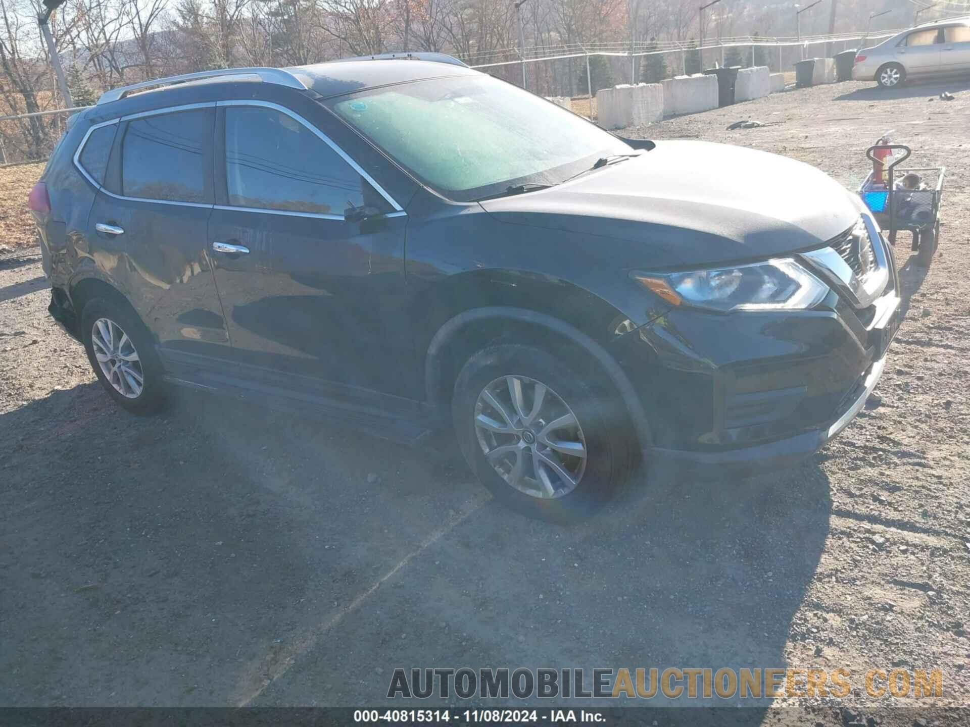 KNMAT2MV6JP581641 NISSAN ROGUE 2018