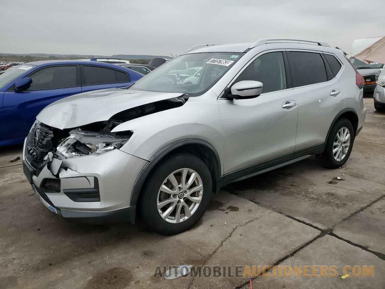 KNMAT2MV6JP608255 NISSAN ROGUE 2018