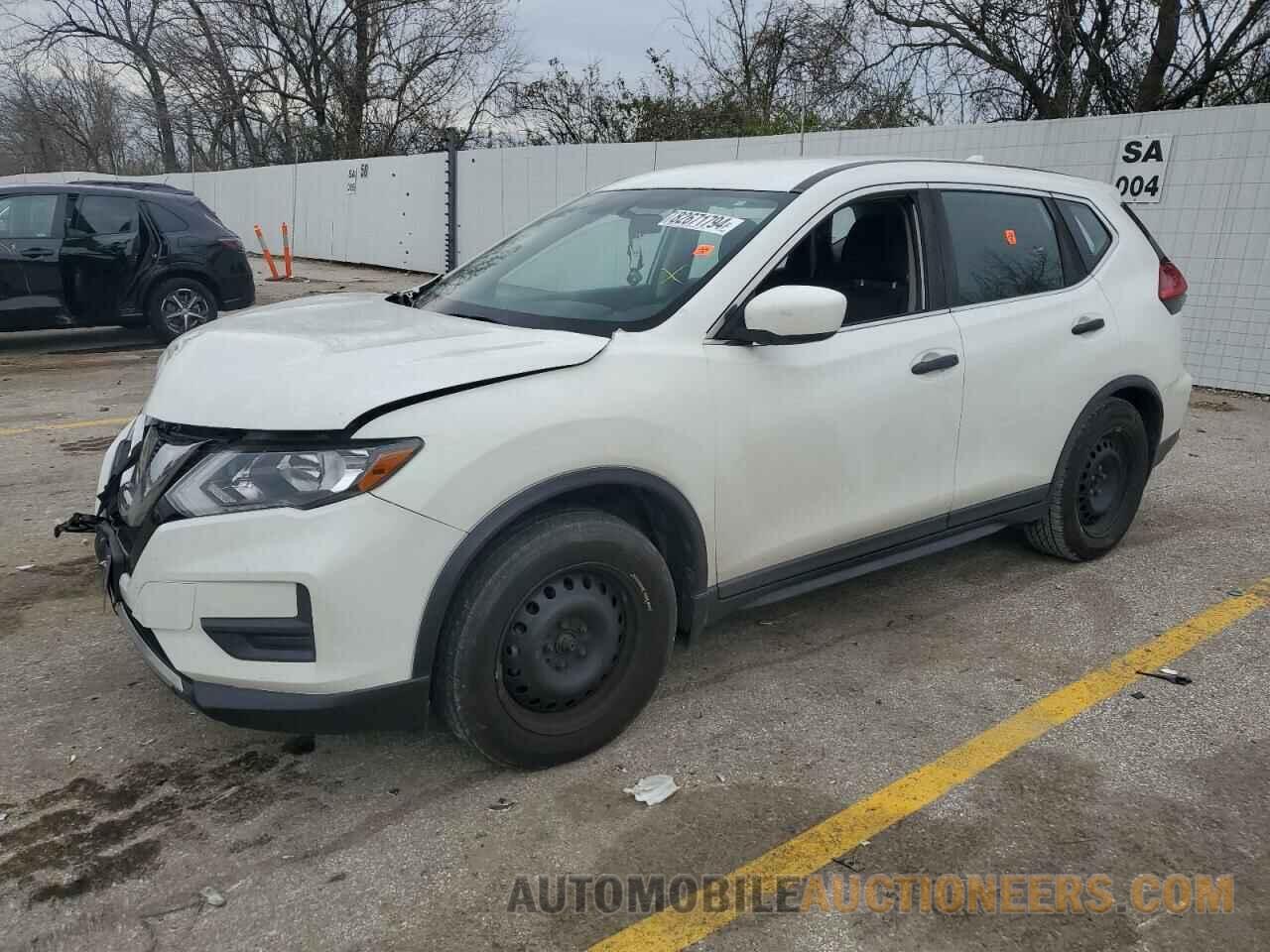 KNMAT2MV7HP607903 NISSAN ROGUE 2017