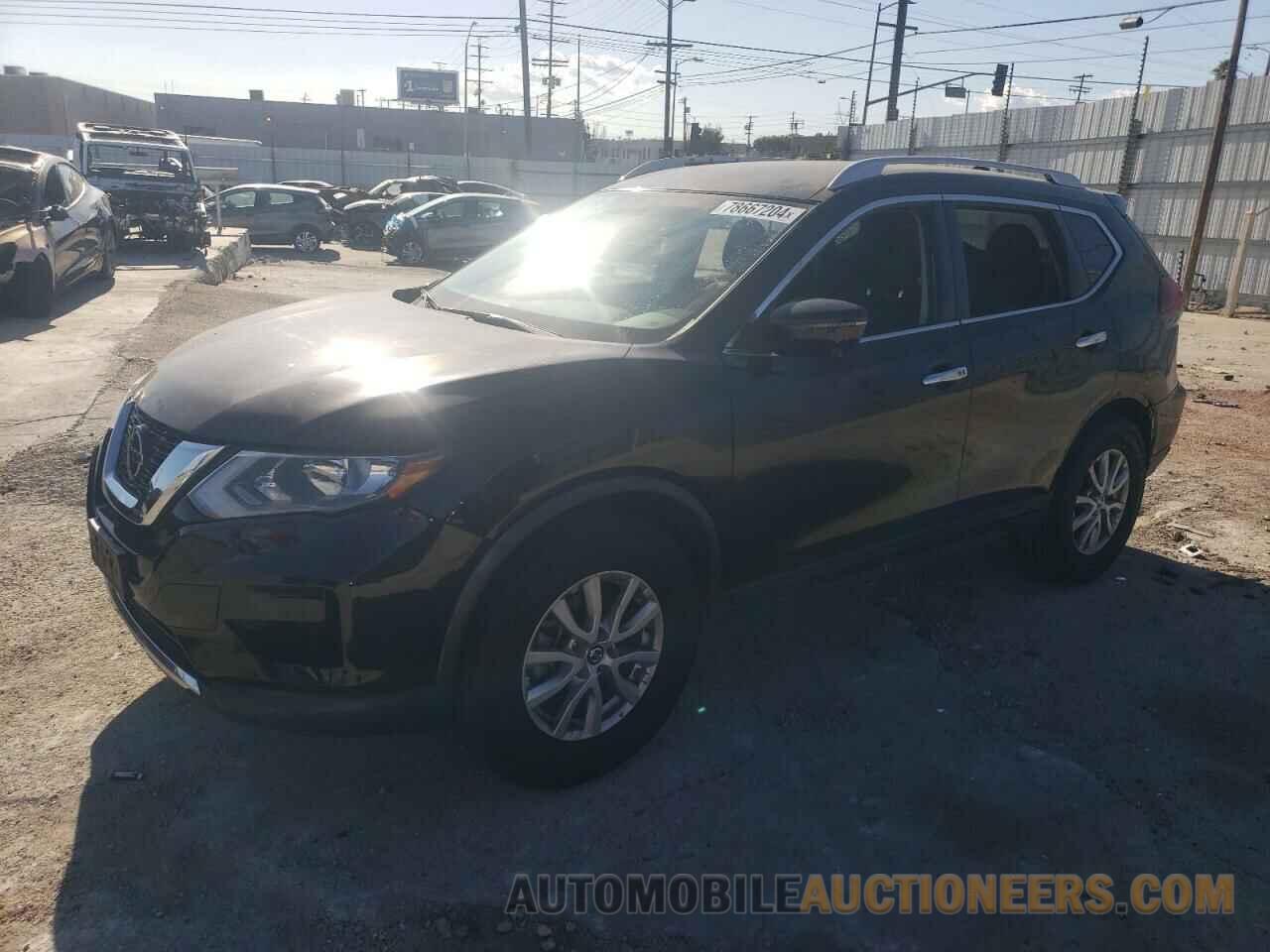 KNMAT2MV7JP500582 NISSAN ROGUE 2018