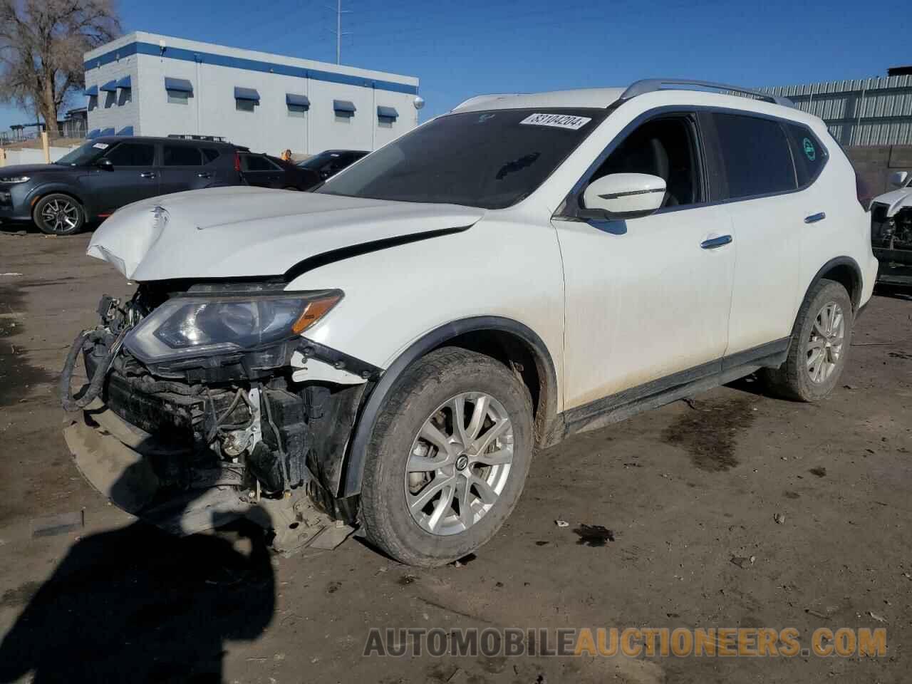 KNMAT2MV7JP548700 NISSAN ROGUE 2018