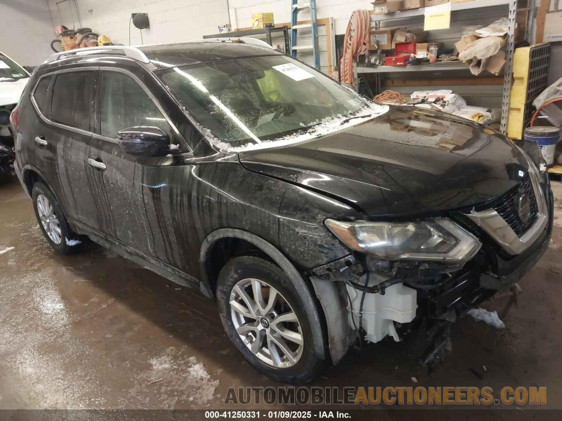 KNMAT2MV7JP621144 NISSAN ROGUE 2018