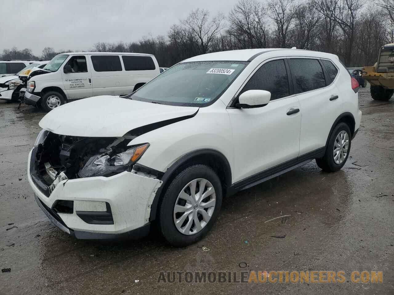 KNMAT2MV8HP516946 NISSAN ROGUE 2017