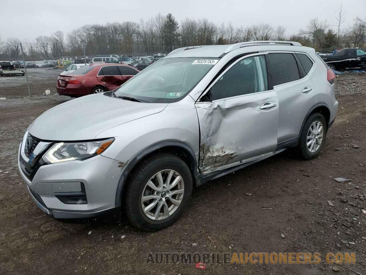 KNMAT2MV8JP508609 NISSAN ROGUE 2018