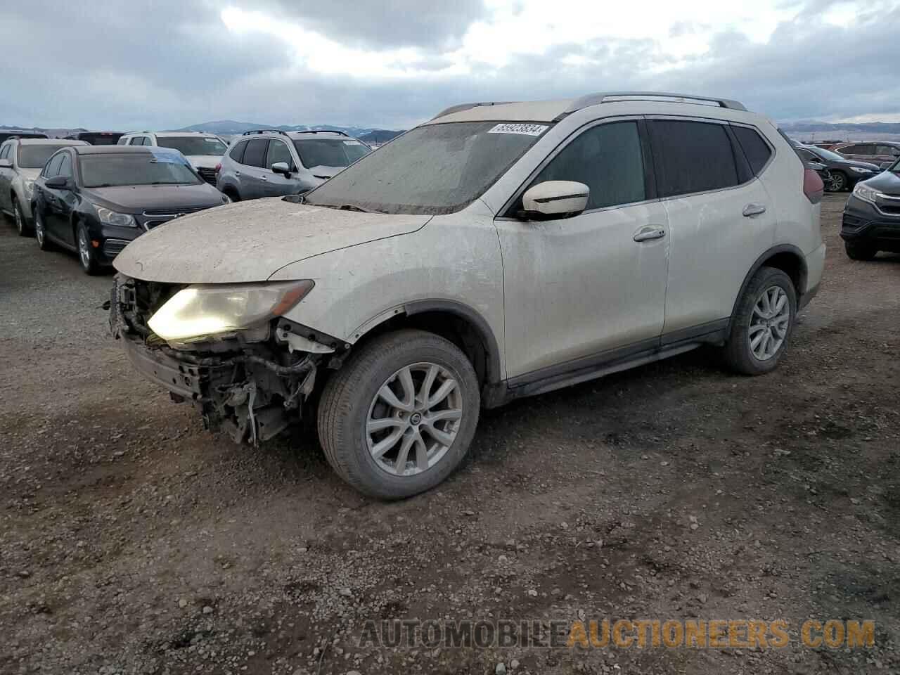 KNMAT2MV8JP513017 NISSAN ROGUE 2018